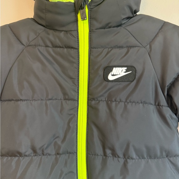 Nike Kids Black and Neon boys snowsuit size 12 mo worn once Absolutely beautiful - Picture 2 of 4